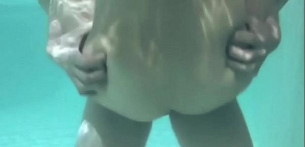  A Unique And Turkish Massage Of A Woman